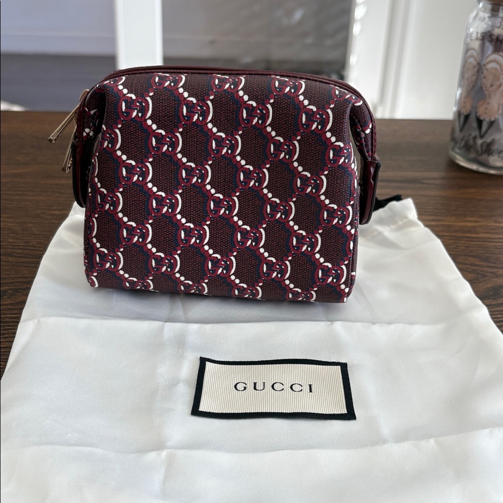 GUCCI Burgundy Pouch w/ GG Shadow NWOT w/ Dust Bag - Picture 9 of 13